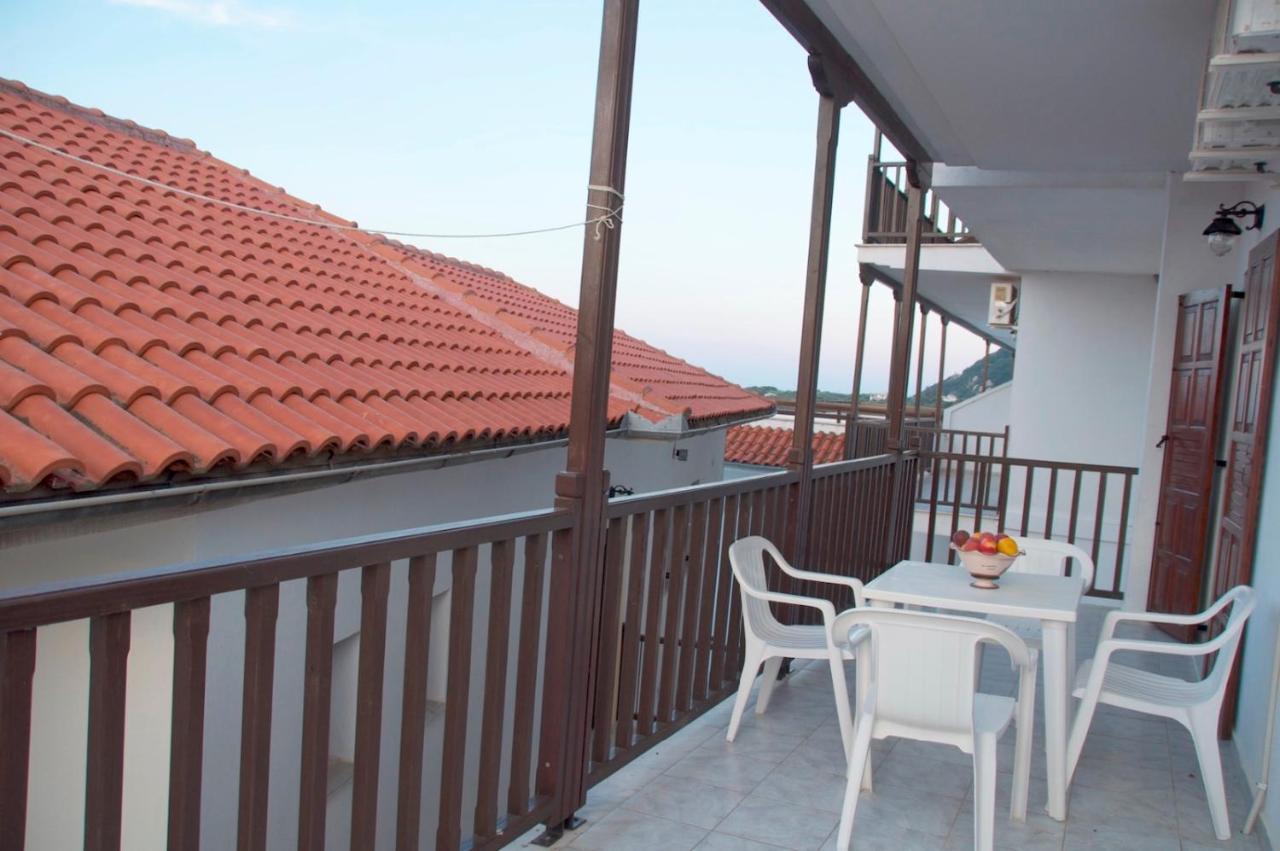 Karaoulanis Aparthotel