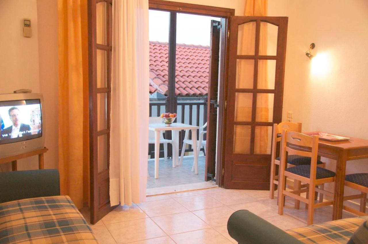 Karaoulanis Aparthotel