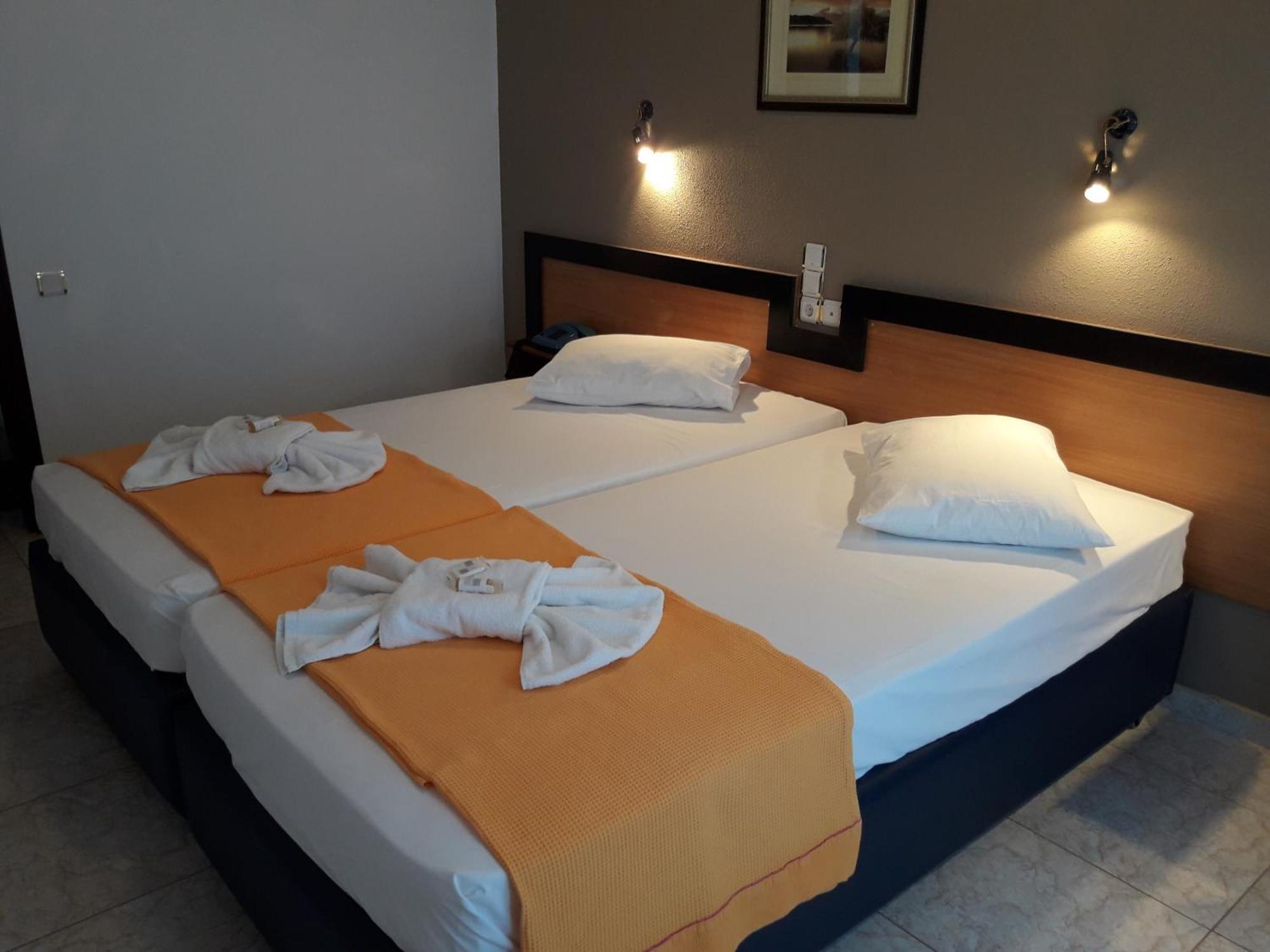 Aparthotel Karaoulanis